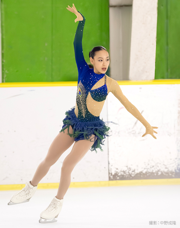 岡 万佑子